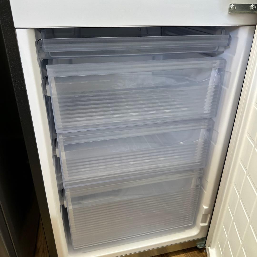 自社配送設置無料　シャープ大容量　310L 冷蔵庫　高年式　2022年