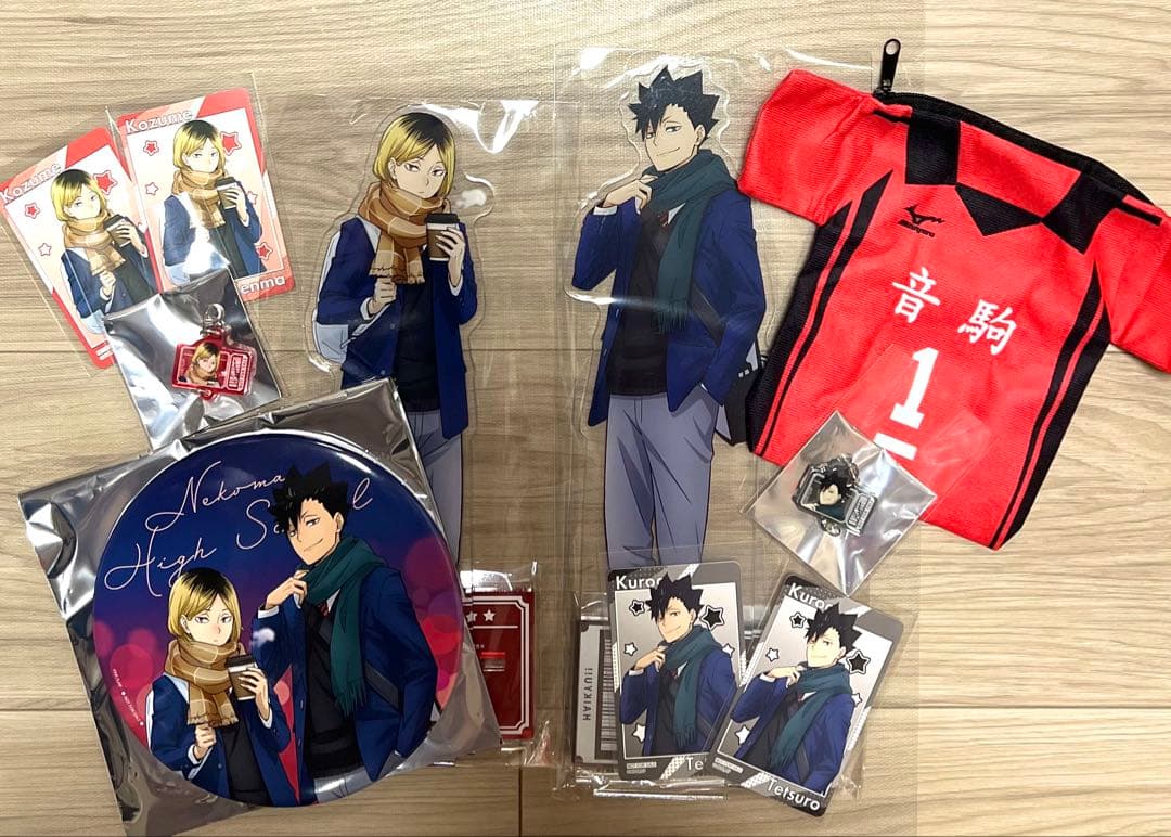 ハイキュー コスモワールド 特大アクリルフィギュア 黒尾鉄朗 孤爪研磨