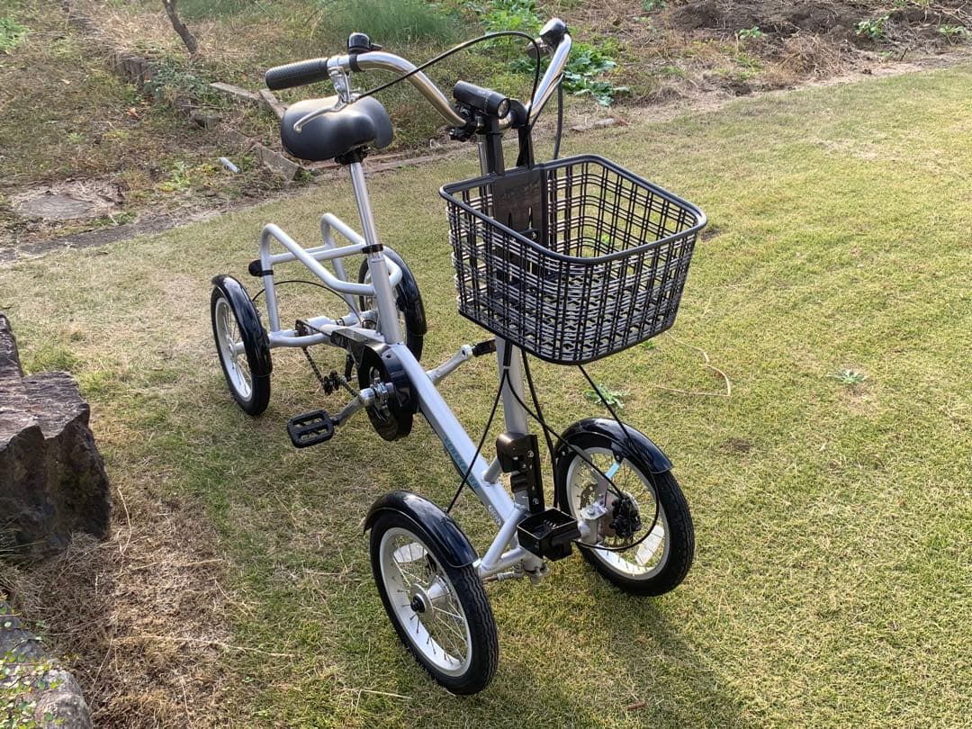 【送料無料】協栄製作所製「けんきゃくん」電動アシスト自転車 4輪 前バスケット付