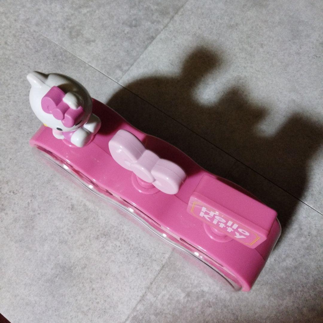 【美品】ハローキティ　ぱたぱたクロック