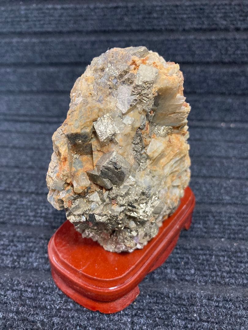 金鉱石　鉱物標本　鉱石