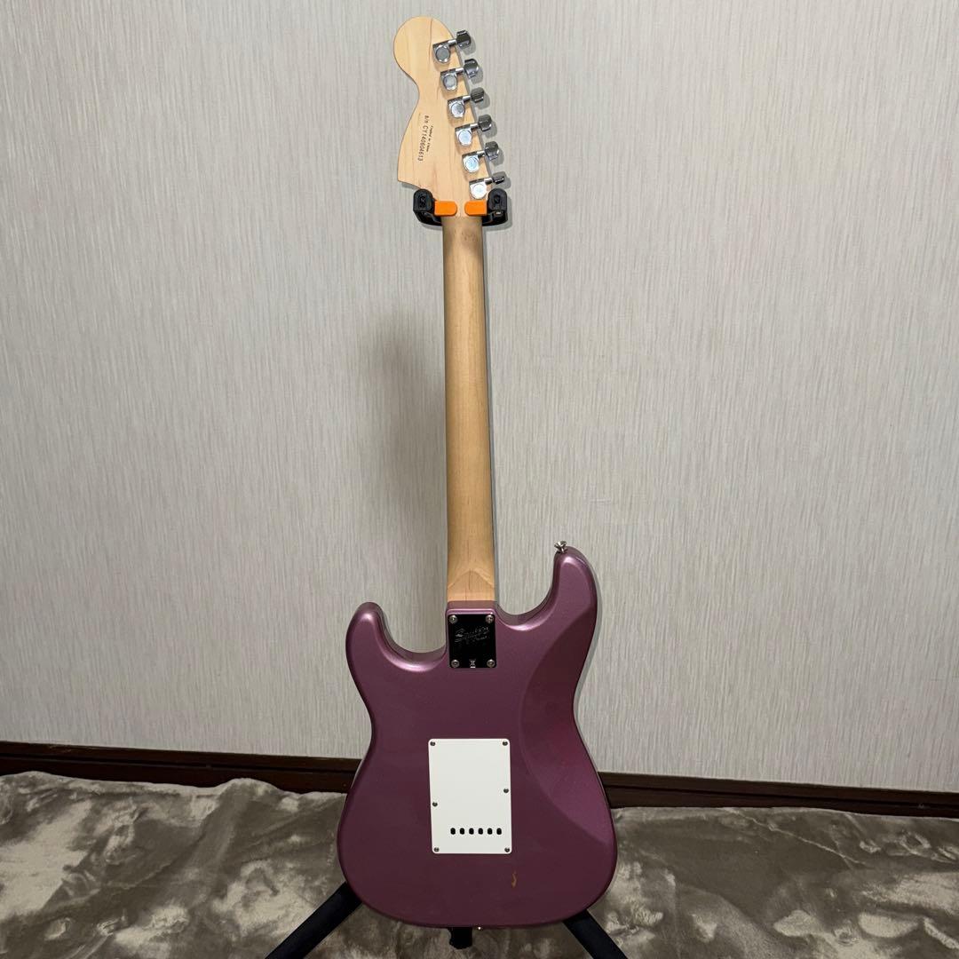 h*4様 Squier Affinity Stratocaster 色:バーガン