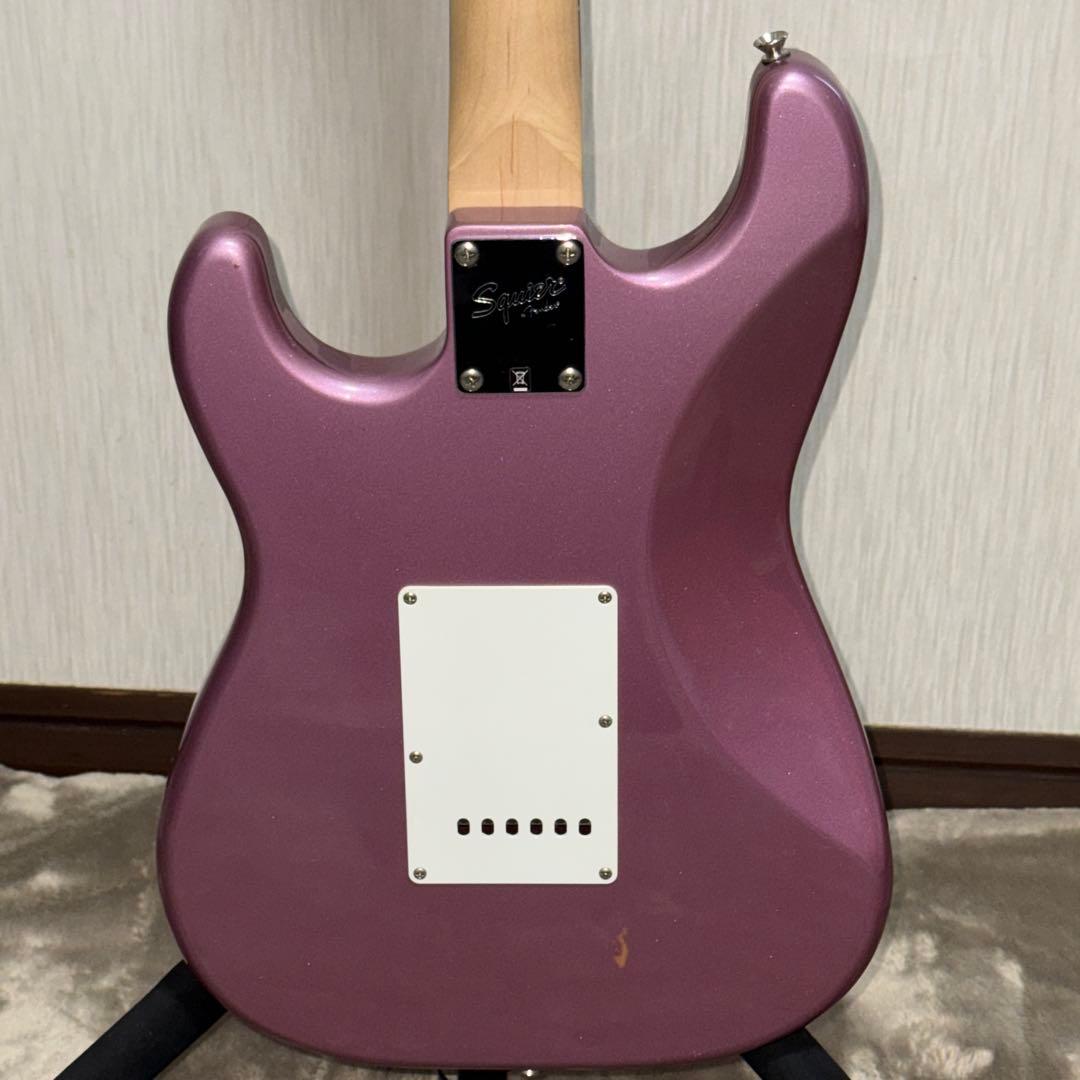 h*4様 Squier Affinity Stratocaster 色:バーガン