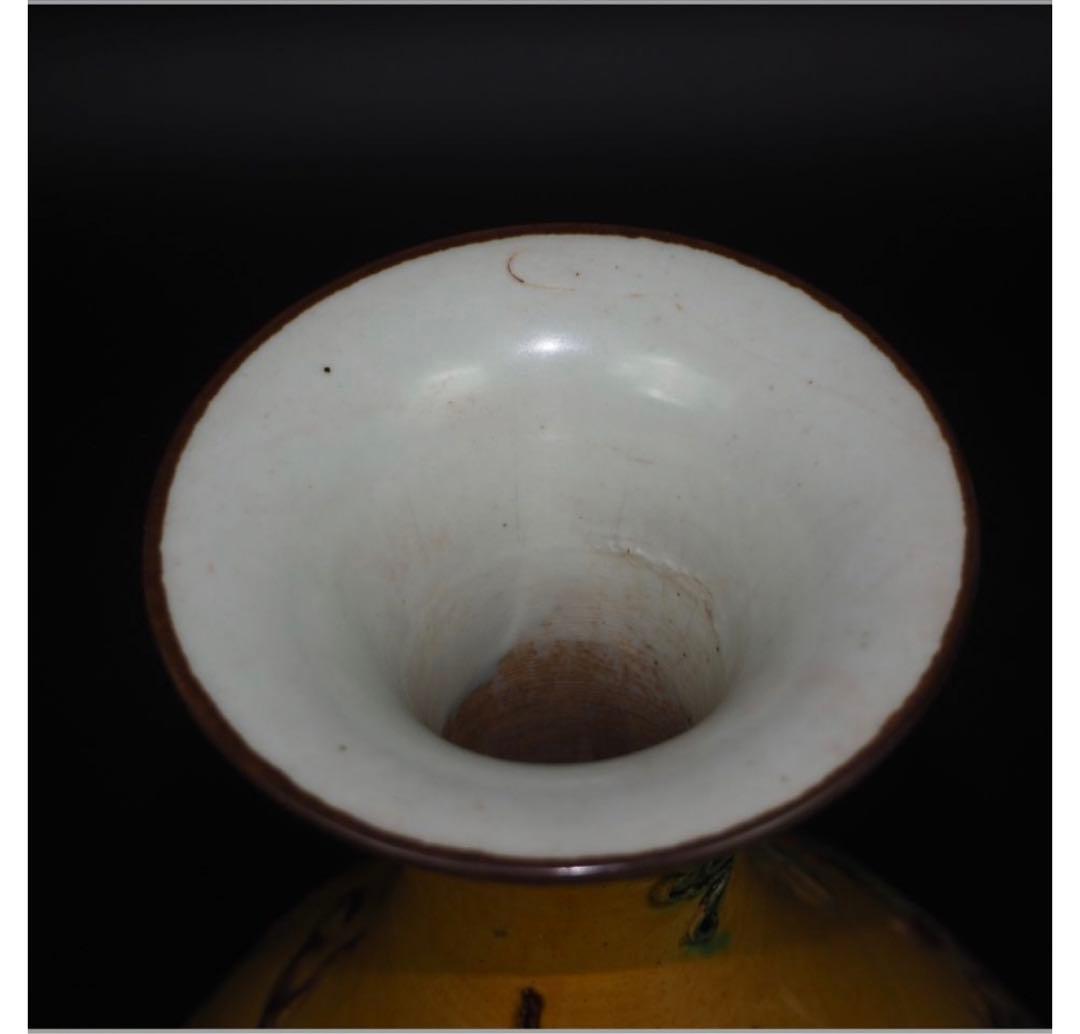 送料無料　時代物　盛上げ雲龍紋三彩花瓶　高さ34ｃｍ