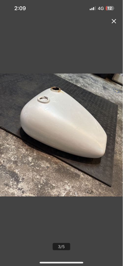 ファットボブタンク　スポーツスター　ダイナ　ソフテイル　パールホワイト　塗装綺麗