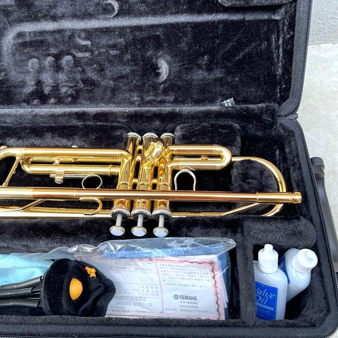 ヤマハトランペットYTR-3335　金色トランペット マウスピース付き