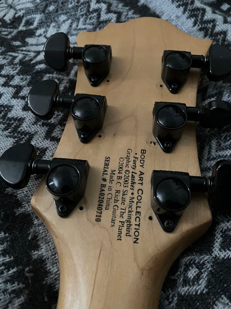 B.C. Rich Body Art モッキンバード