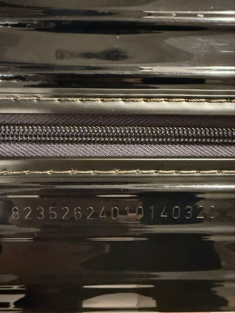 れい　 RIMOWA エッセンシャル　キャリーケース　31L ブラック