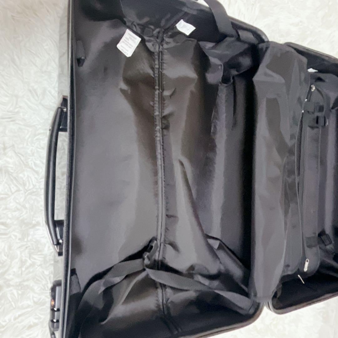 希少　テットオム　スーツケース　キャリーケース　ブラック（カーボン）