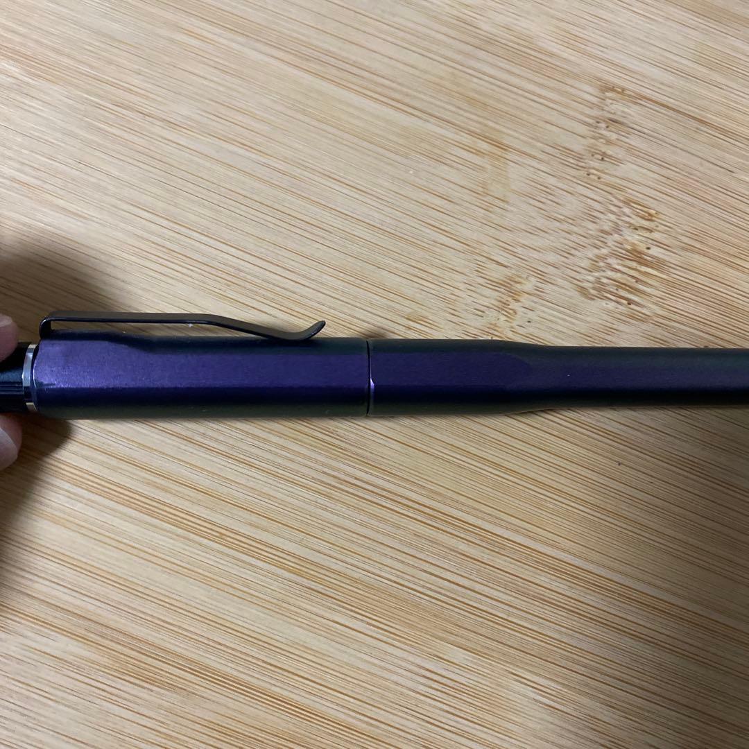 シャーペン5本　 筆箱、2本おまけ付き