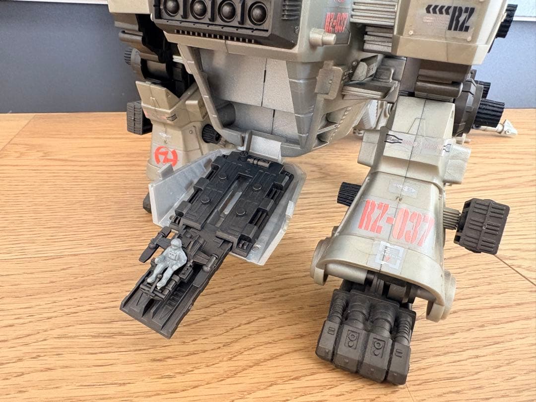 ゾイド ウルトラザウルス（ジャンク品）