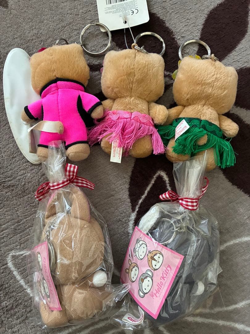 R*1様 ハローキティ ハワイキーホルダー 3個、オーストラリア2個セット