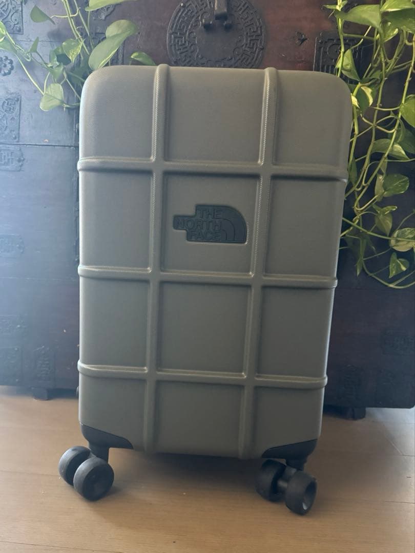 ザノースフェイスキャリーバッグ All Weather 4 Wheeler 22