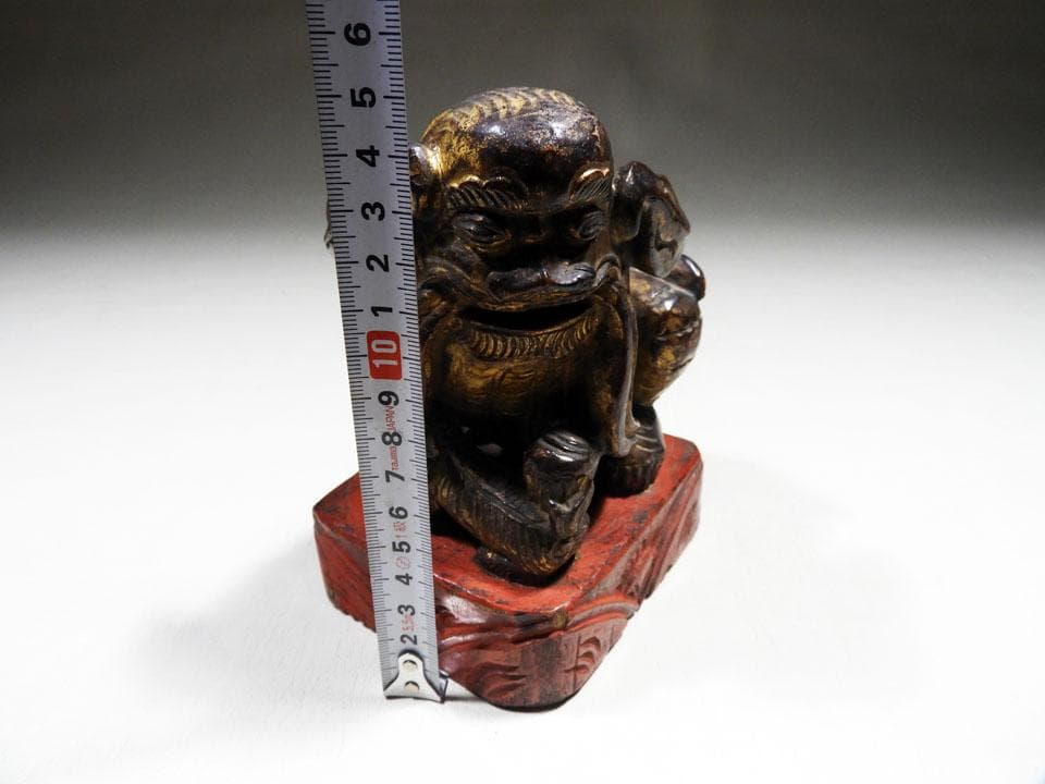 ●時代物 古木の彩色木彫 個性的 趣き 唐獅子 珍品 箱入 高さ14.5cm程度