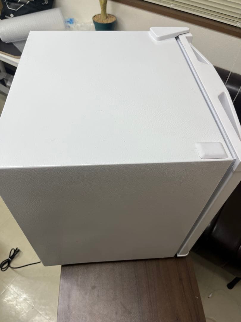 山善 冷凍庫 小型冷蔵庫31L YF-WU30(W) 冷蔵モード搭載　T