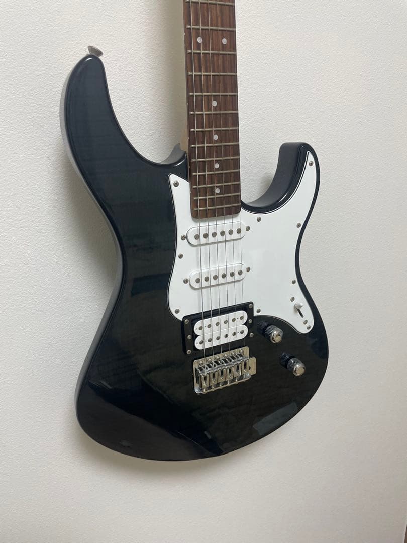 YAMAHA パシフィカ　PACIFICA212VFM エレキギター