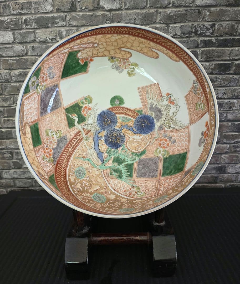 【骨董品】【アンティーク】 【古伊万里】【有田焼】 有田焼飾り大皿 飾り棚付