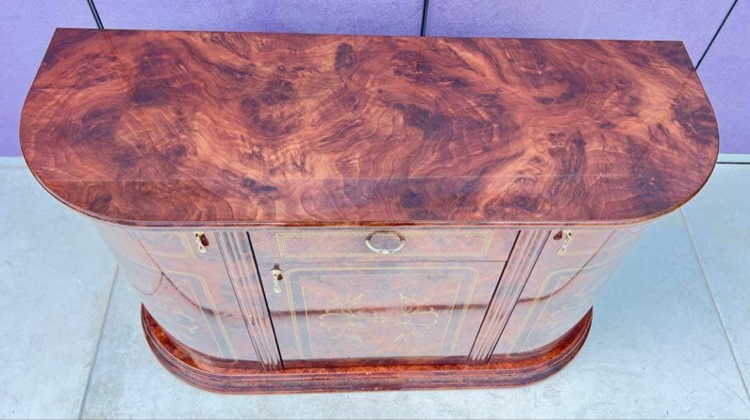 アンティークなビクトリア朝様式のウォールナット象嵌細工のクレ デンザ