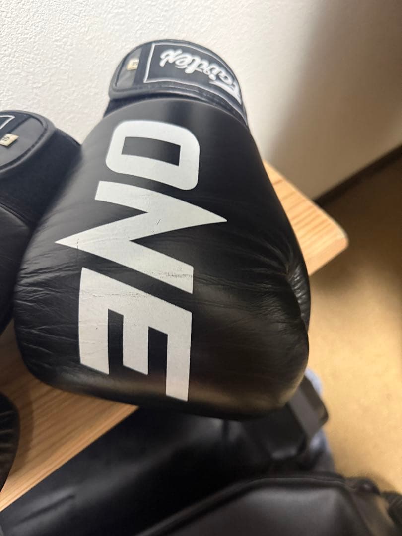 ※最終値下げ※Fairtex ONE ボクシンググローブ ブラック