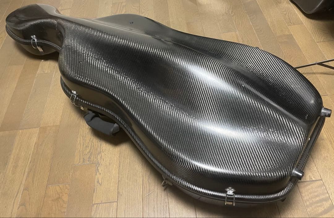 伝統と信頼のドイツGEWA製カーボンチェロケース。