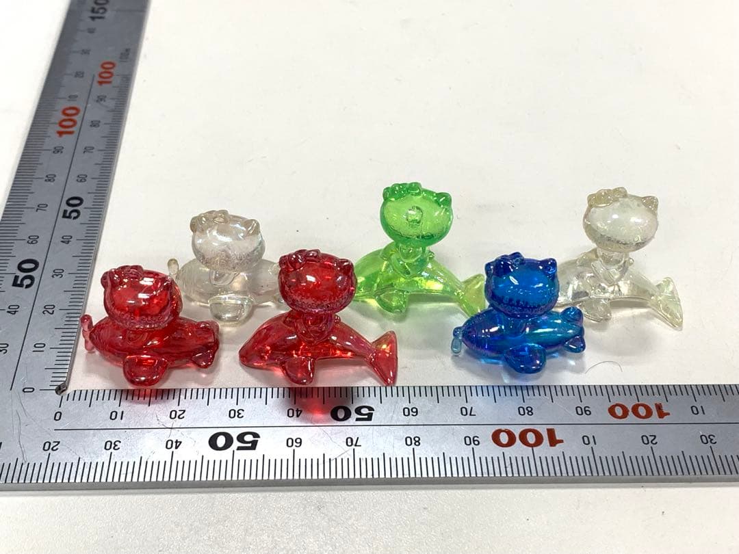 サンリオハローキティ　アクリルフィギュア　透明　ストラップ