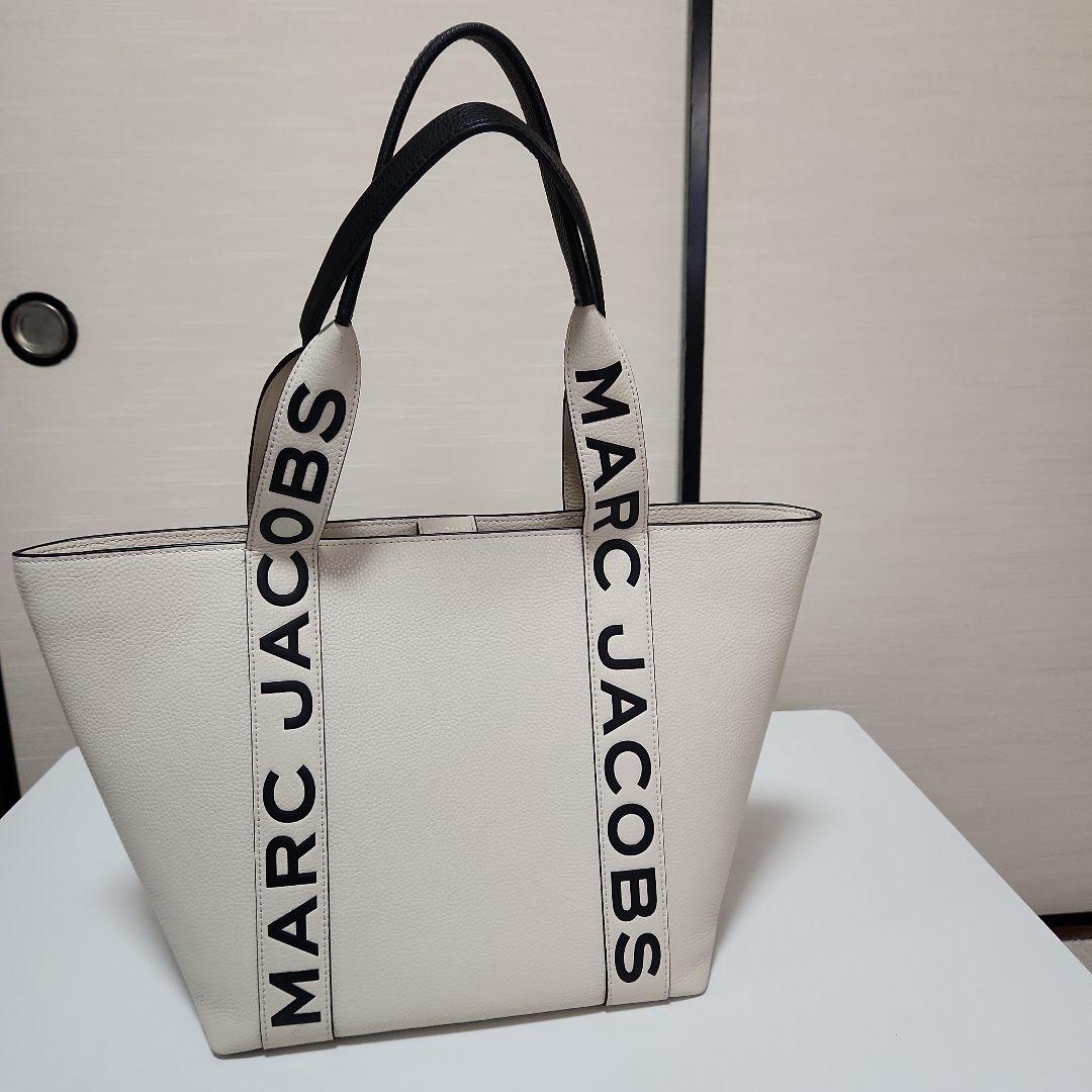 マークジェイコブスバック