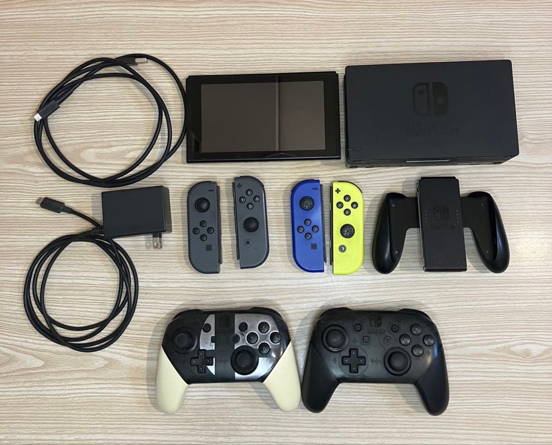 Nintendo Switch 本体と付属品一式『ジャンク』