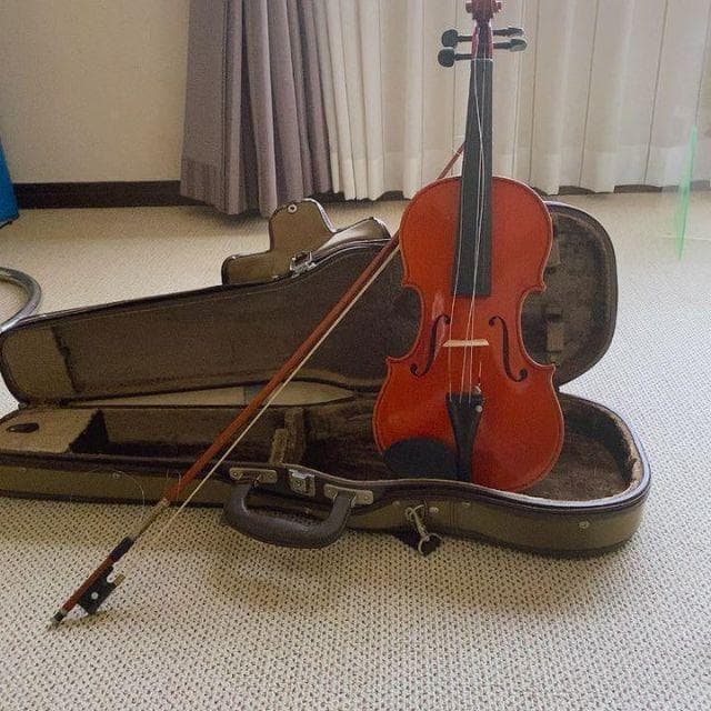 美品　Suzuki 　スズキ　バイオリン 4 no330　汚れ無し　弦変え