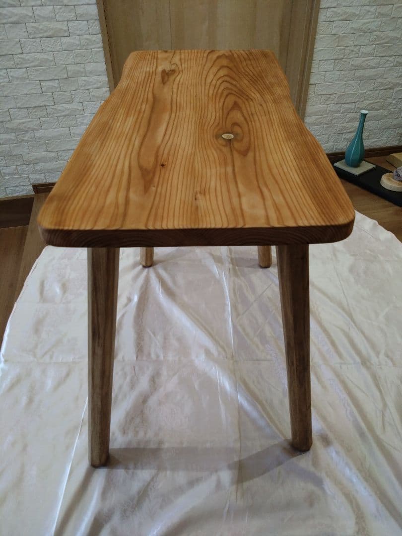 杉板のテーブル・檜の椅子セット　ねこさんになります❕