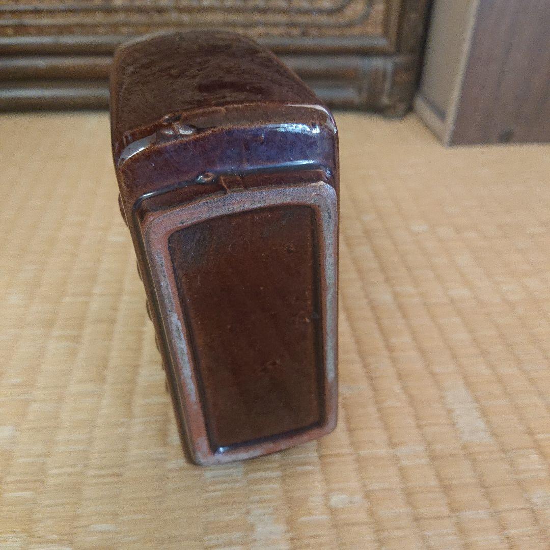 花の彫刻付き陶器ボトル古道具骨董