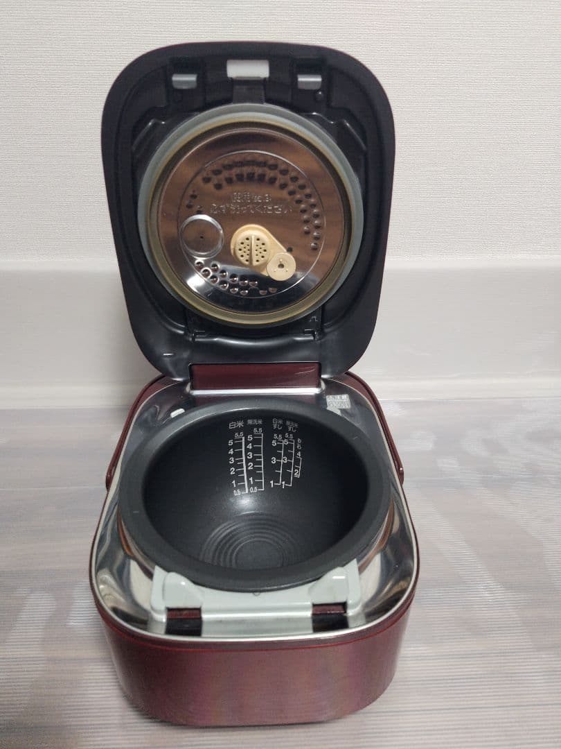 東芝　真空圧力IH炊飯器(保温釜)　5.5合