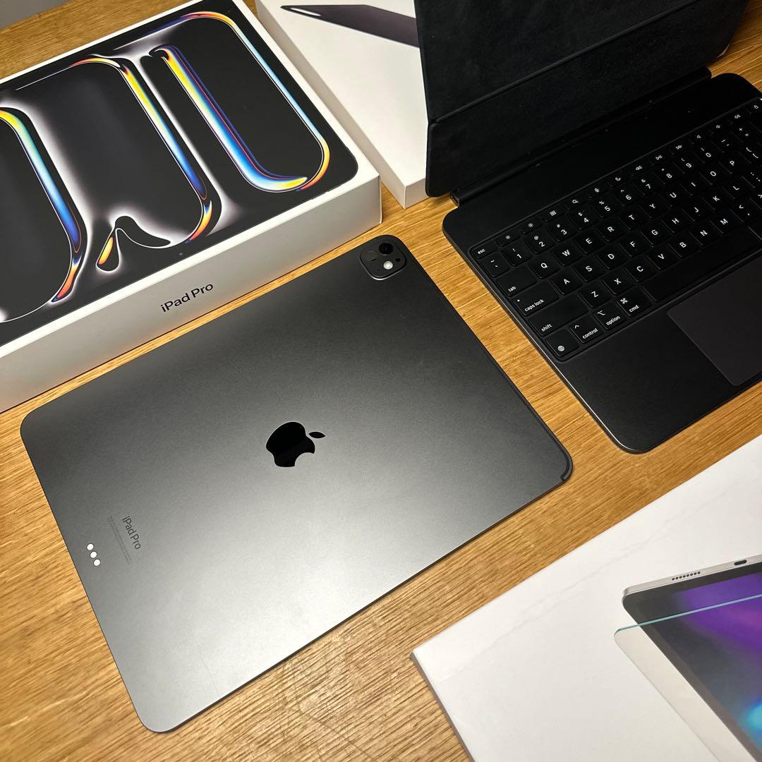 【美品】iPad Pro 13インチ (M4)＋Magic Keyboard