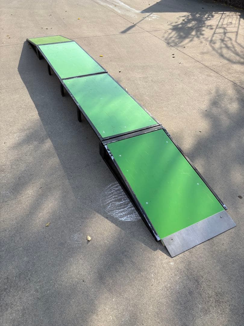 ほぼ未使用 スケートボード セクション バンク マニュアル台