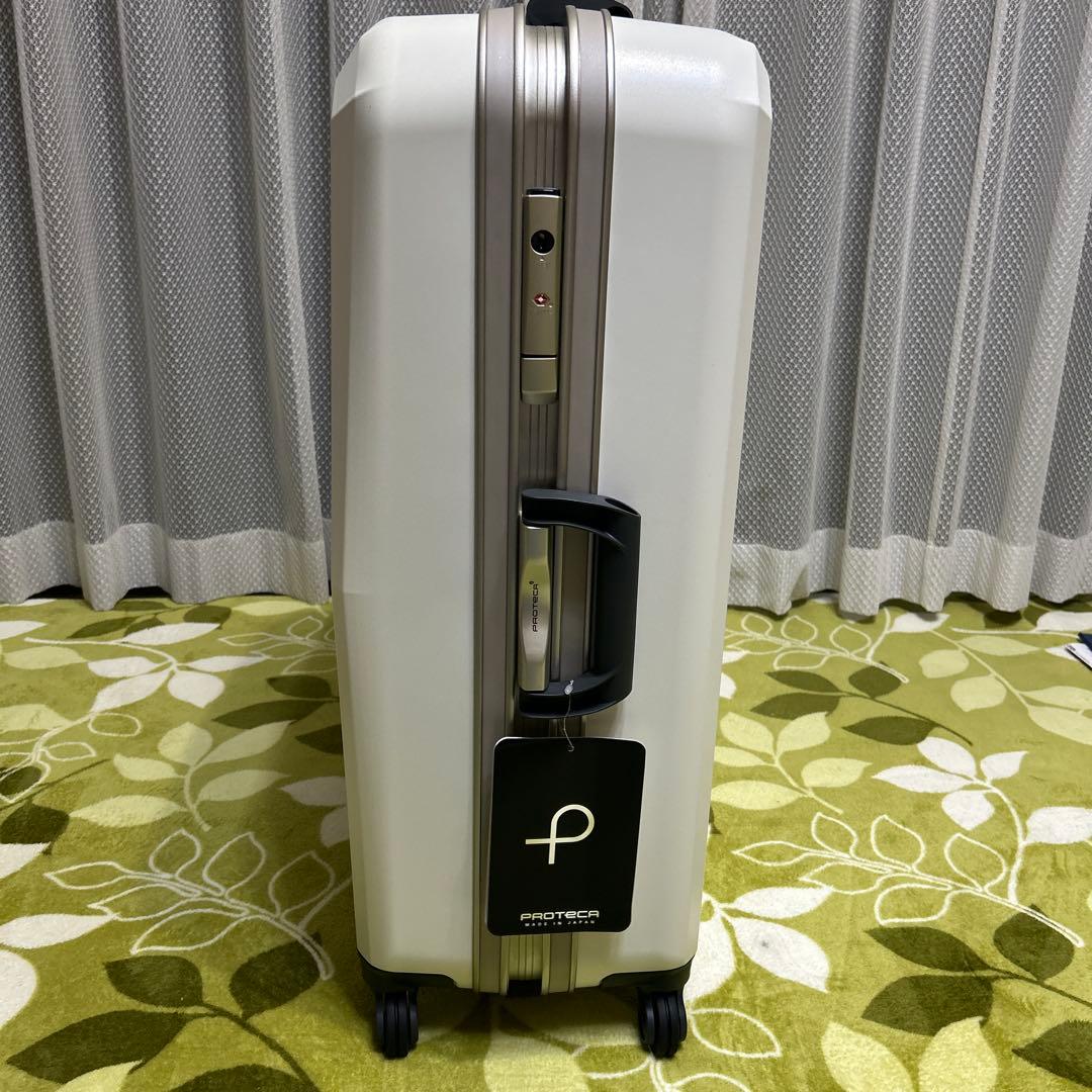 PROTECTOR ホワイト ハードシェルキャリーケース