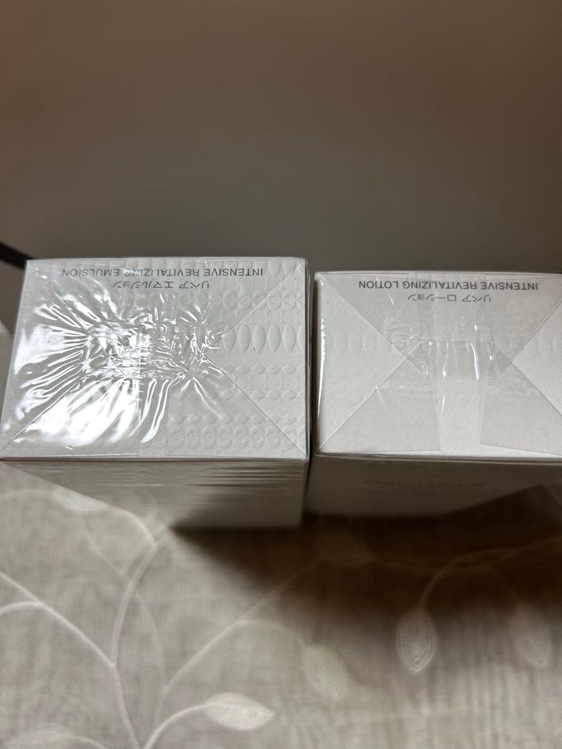 55,000円 AQ ミリオリティエマルジョン & ローション 200mLセット