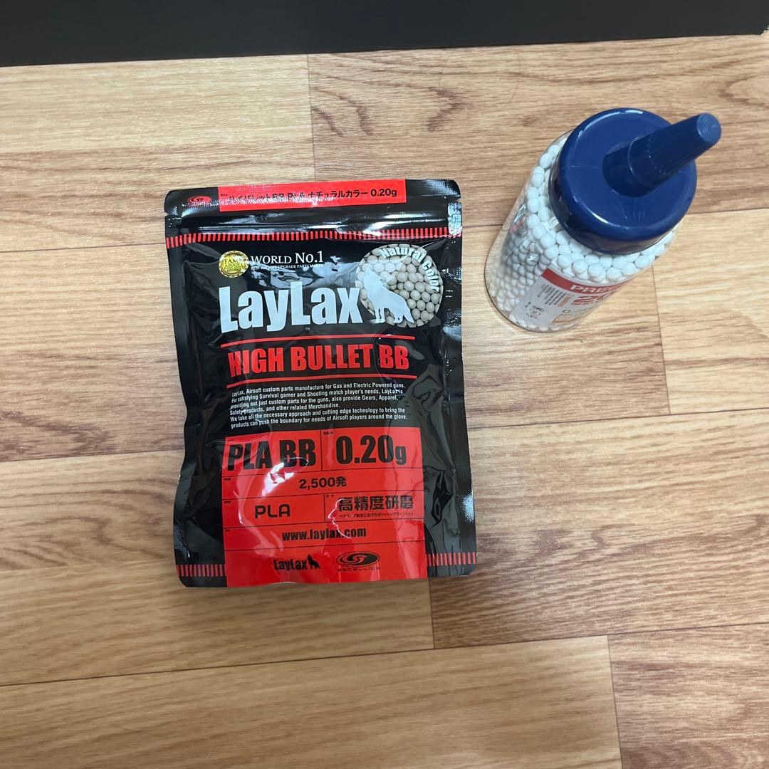 【値下げ！】P-90+ プラス　電動ガン バッテリー　充電器　300連マガジン