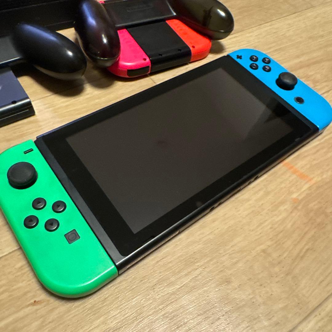 Nintendo Switch 本体 グリーン・ブルー・ピンク・ブラック
