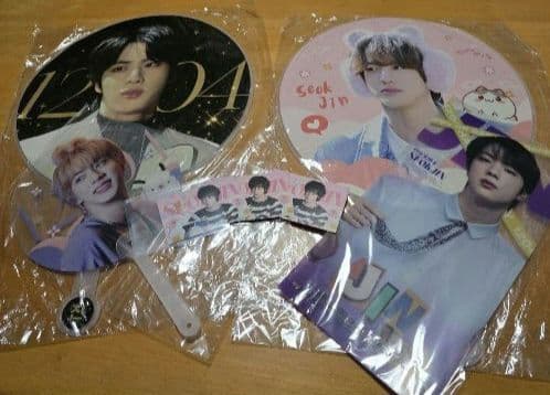 RUNSEOKJIN ウット キーリング ギターチャーム アンコン 仁川