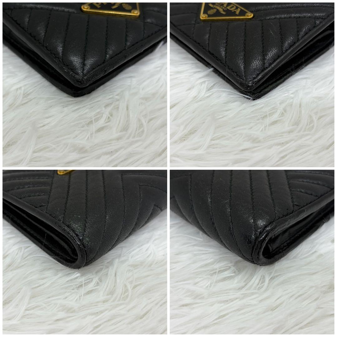 希少/美品✨プラダ 二つ折り財布 キルティング 三角ロゴ レザー 黒