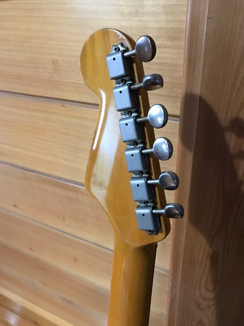 ギター Fender Japan ST57-70T Tobacco Sunburst