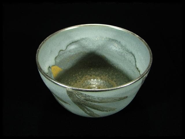 銀彩 呉竹文 茶碗 渋谷 淑 土涛 金亀焼 茶道具 金銀彩 四方桟共箱 d48