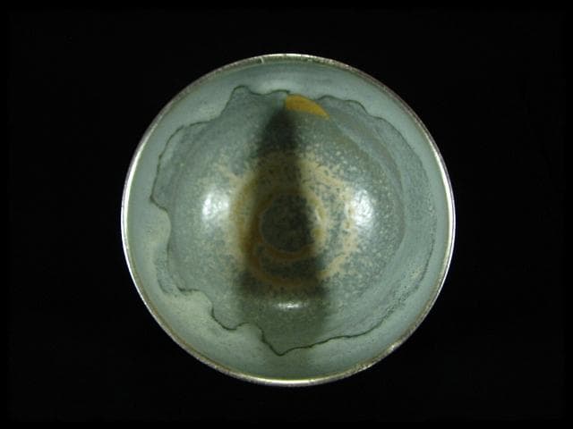 銀彩 呉竹文 茶碗 渋谷 淑 土涛 金亀焼 茶道具 金銀彩 四方桟共箱 d48