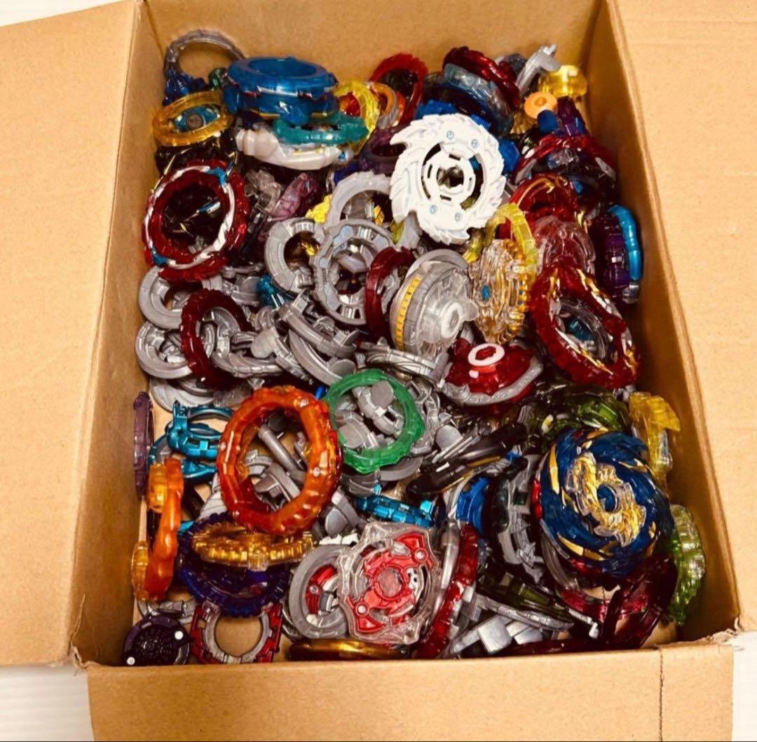 まとめて ベイブレードバースト 165個以上 ランチャー パーツ スタジアム付き