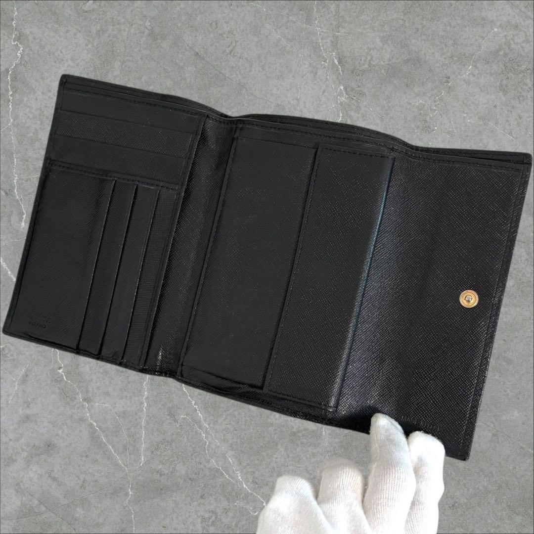 美品✨ PRADA プラダ 三つ折り財布 サフィアーノ ブラック 黒