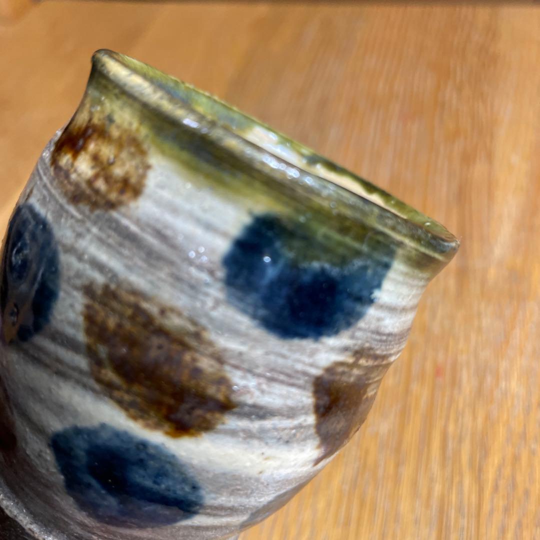 琉球　壷屋焼　金城次郎　刷毛目水玉模様ぐい呑み　箱なし