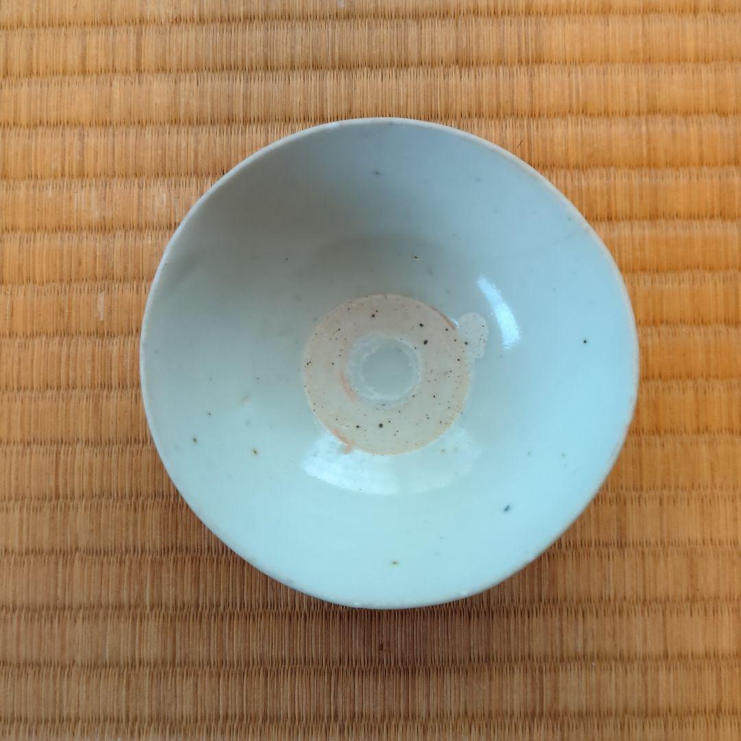 淡い青色の陶器茶碗　おわん　直径約10cm　初期伊万里　骨董　古美術