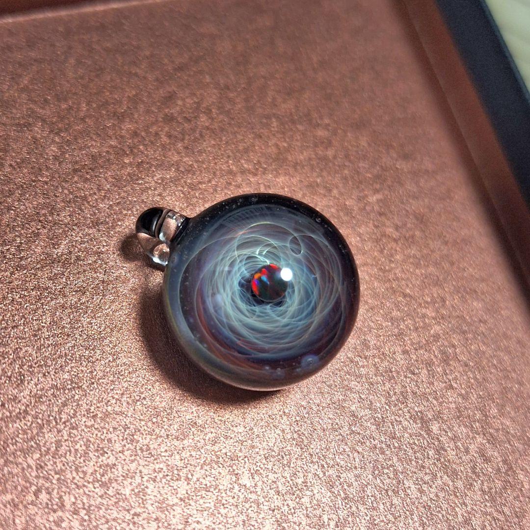 宇宙ガラス +a ブラックオパール 赤