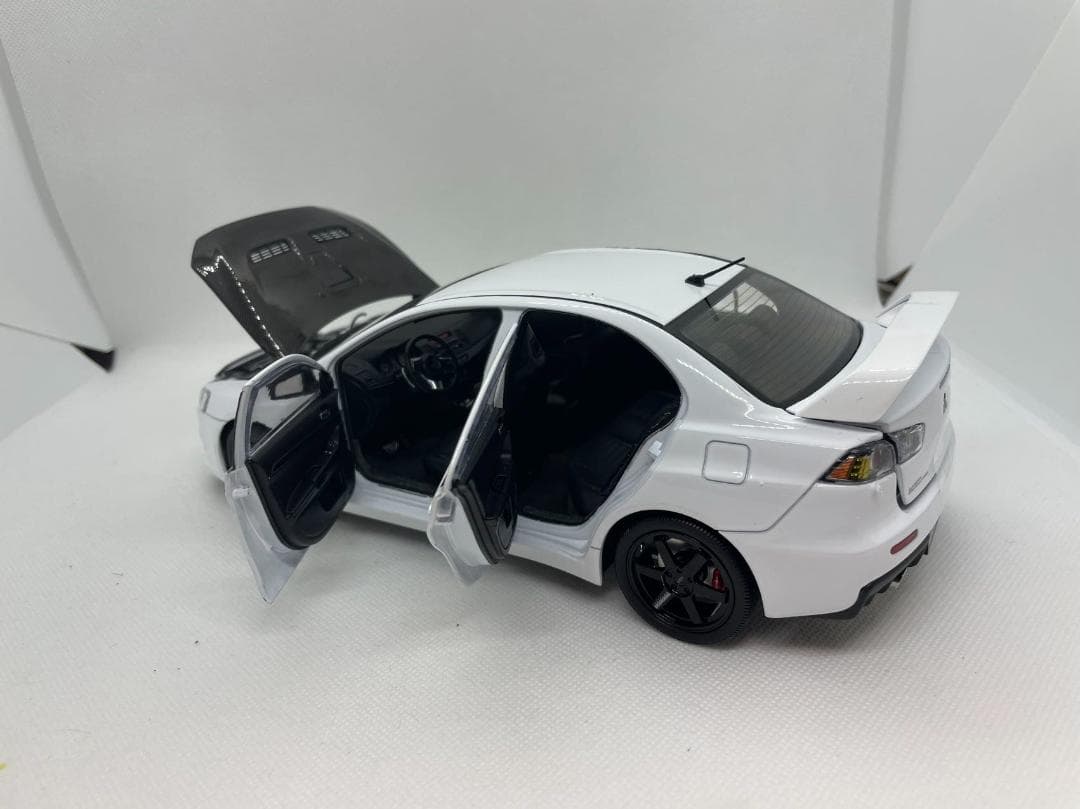 101-105 VIAT 1/18 三菱 ランサー エボリューション X