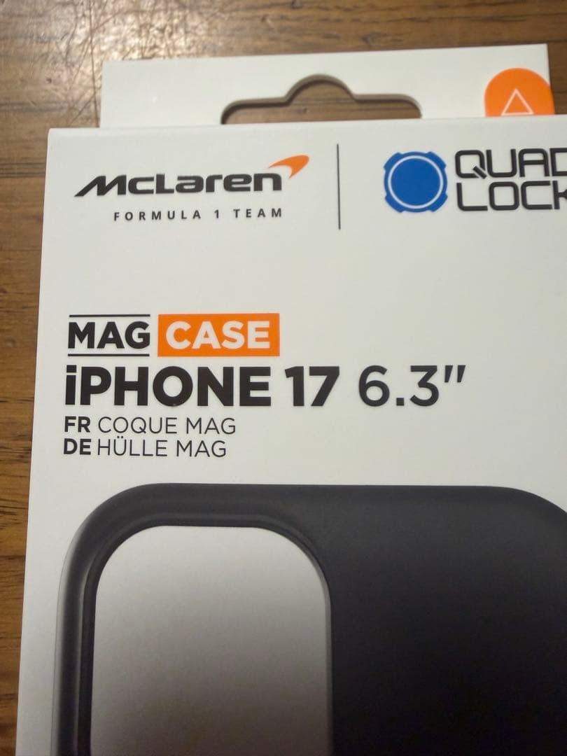 QuadLocとMcLarenがコラボしたiPhone17用マグケース