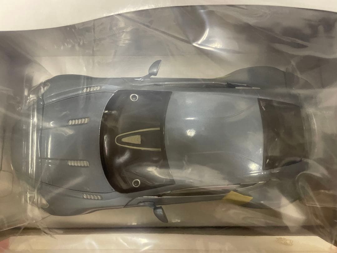 モンドモータース アストンマーチン One-77